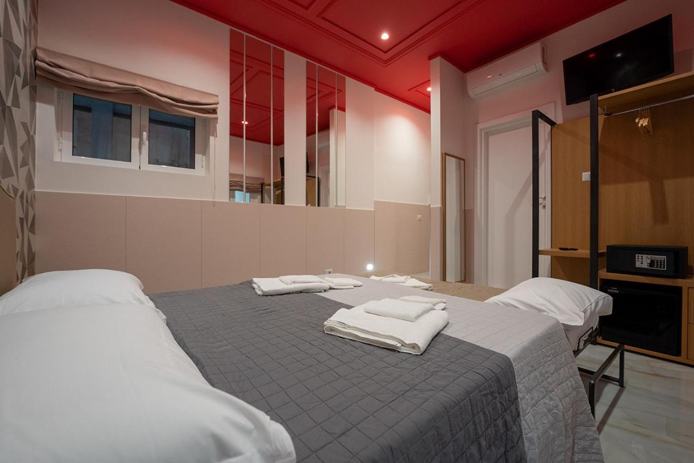 P.C. Boutique Medina H. Napoli Centro, By Clapa Group Hotel Eksteriør billede